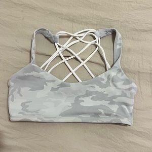 Lululemon Free to be Wild sports bra